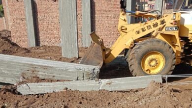 لودر يكسر عمدان