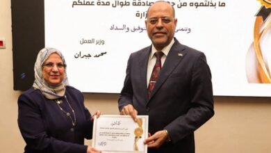 محمد جبران يكرم كوكبة من موظفي وزارة العمل المتقاعدين