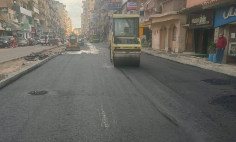 إصلاح المزلقانات وتأمين جوانب طريق الروضة