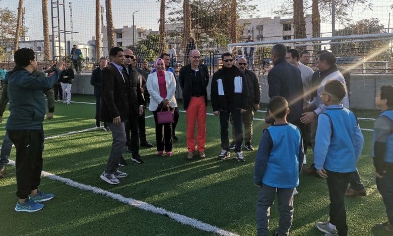 وزير الشباب يفتتح نادي جراند